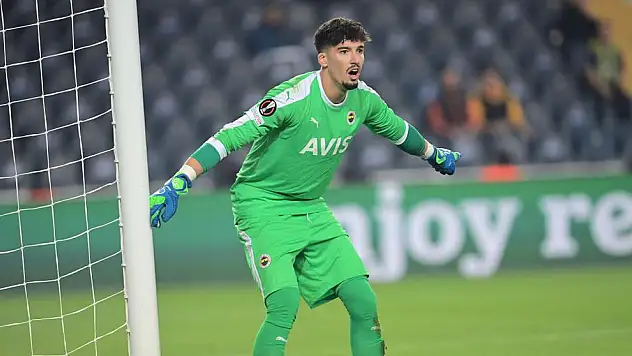 Fenerbahçe’nin file bekçisinden kötü haber