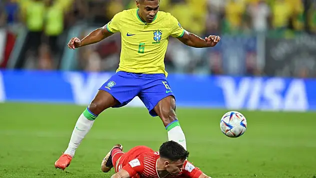 Galatasaray sol beke dünya yıldızı getiriyor