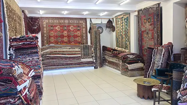 Geçmişe meydan okuyan dokuma halılar