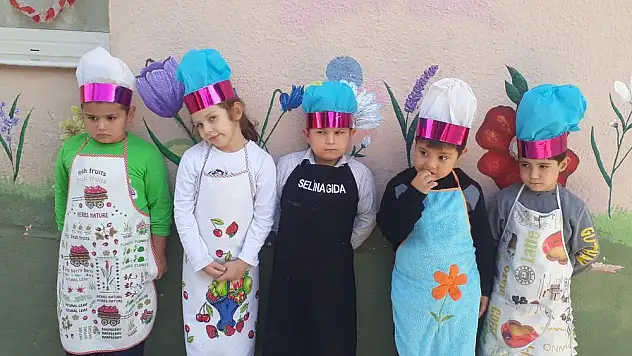 Geleneksel lezzetimiz turşu miniklerin elinde hayat buldu