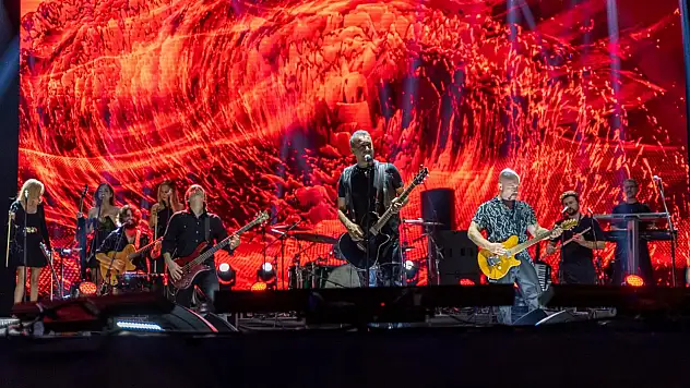 Haluk Levent ile unutulmaz 9 Eylül coşkusu