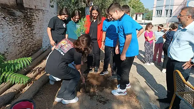 'Her Çocuk Bir Fidan'