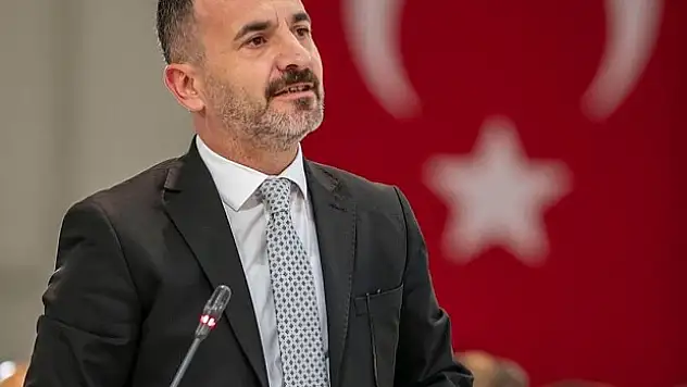 Hızal’dan CHP’ye poster tepkisi