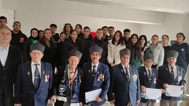 HUAL Öğrencileri, Gazilerle Buluştu: Unutulmaz Anılar ve İlham Dolu Söyleşiler!