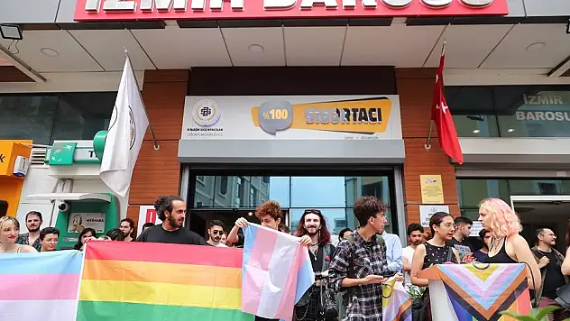 İzmir’de öğrencilere biber gazı