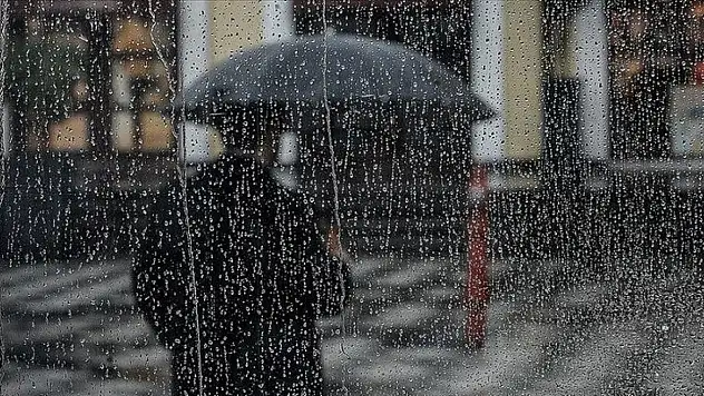 İzmir'de Kavurucu Sıcaklara Veda! Ödemiş ve Tire'ye Yağmur Müjdesi