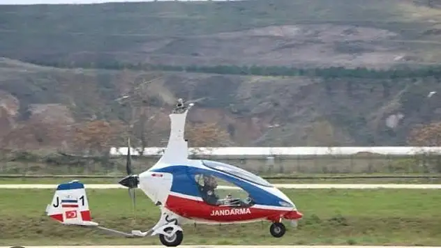 İzmir'de jandarmadan 'cayrokopter' ile trafik denetimi