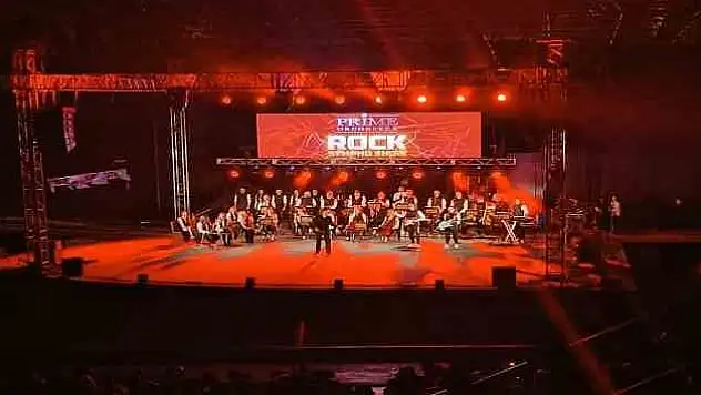 İzmir’de savaşa karşı konser