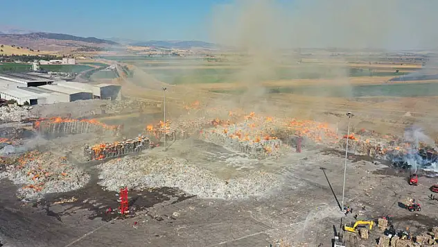Kahramanmaraş'da geri dönüşüm fabrikasının yangını 20 saatte kontrol altına alındı