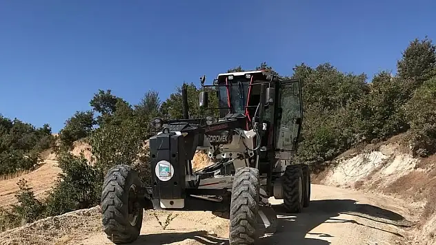 Kiraz Belediyesi, Doğancılar Mahallesi'nde Yol Çalışmalarını Sürdürüyor
