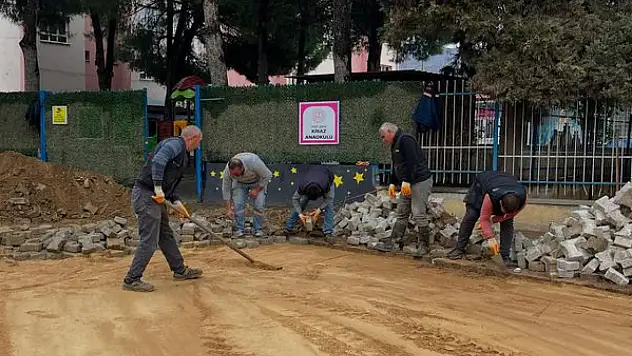 Kiraz Belediyesi Fen İşleri Ekiplerinden Yoğun Mesai