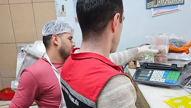 KİRAZ'DA GIDA DENETİMLERİ ARALIKSIZ SÜRÜYOR