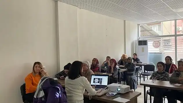 Kiraz'da 'İhmal ve Duygusal İstismar' Eğitimi Düzenlendi