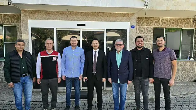 Kiraz Kaymakamı Murat Karahan, Yeşil Keles Aykanlar Çiğ Süt İşleme Tesisi'ni Ziyaret Etti