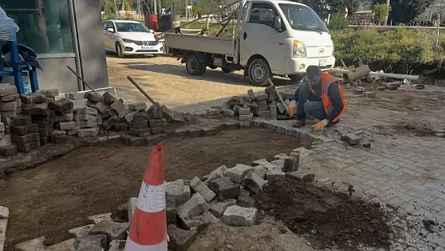 Kiraz Sanayisinde Yol Bakım Çalışmaları Sürüyor