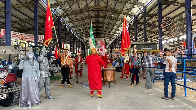 Kiraz’da 101. Kurtuluş Yıldönümü Etkinlikleri Kapsamında 2. Tarım ve Sanayi Fuarı Açıldı
