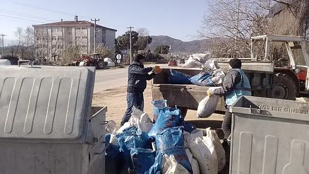 KİRAZ'DA TEMİZLİK ÇALIŞMALARI DEVAM EDİYOR