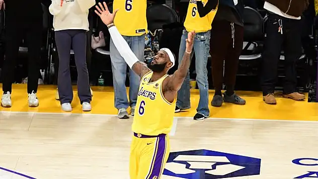 Lebron James emeklilik sinyali verdi