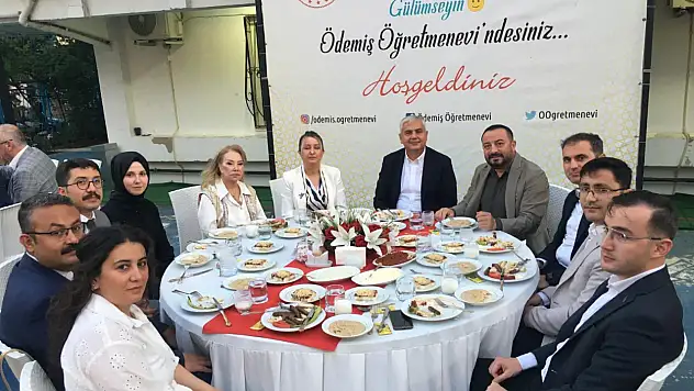 Manisa Vali Yardımcılığına Atanan Kaymakam Aksoy İçin Veda Yemeği