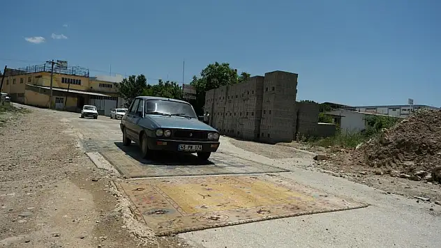 Manisa’da Antika Görünümlü Halılar Amerika’da Evleri Süslüyor!