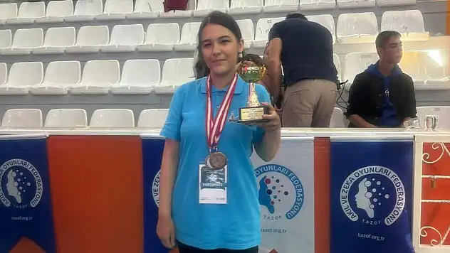 Masal Zeynep Kuş'tan Kiraz'a Türkiye Üçüncülüğü Gururu