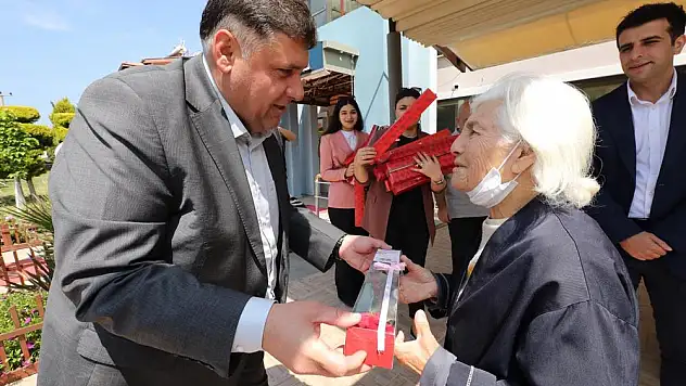 Menderes’te anneler unutulmadı