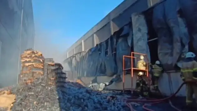 Menemen Polyester fabrikasında yangın çıktı