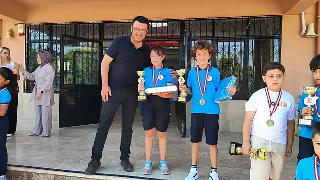 Minik Eller, Büyük Kalpler: Tire'de 225 Gönüllü Kan Bağışladı