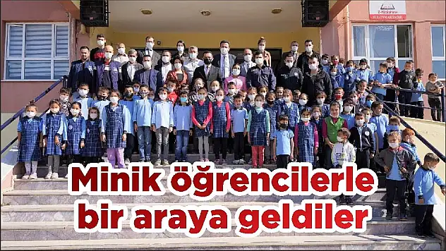 Minik öğrencilerle bir araya geldiler