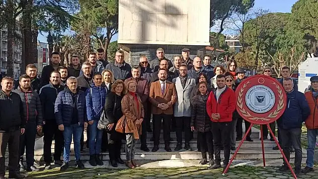 MUAMMER AKSOY VE DEMOKRASİ ŞEHİTLERİ ANILDI