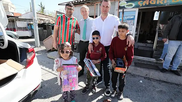 Narlıdereli çocuklara erken bayram armağanı