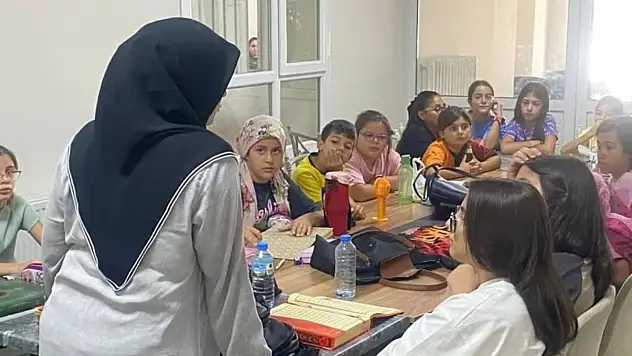Ödemiş Diyanet Gençlik'ten Kız Kur'an Kursu Öğrencilerine Mahremiyet Bilinci Sohbeti