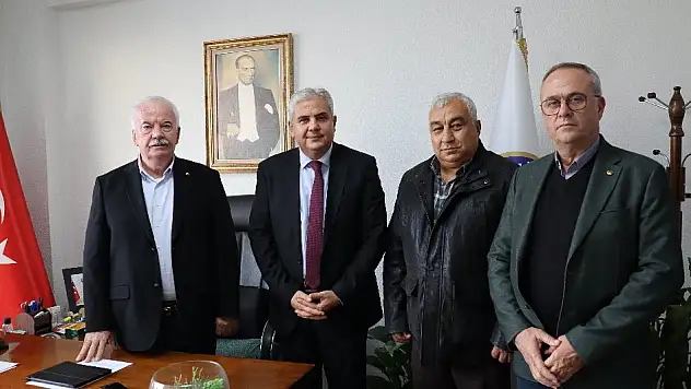 ÖDEMİŞ İLÇE KAYMAKAMI FATİH AKSOY ÖDEMİŞ TİCARET BORSASI'NI ZİYARET ETTİ