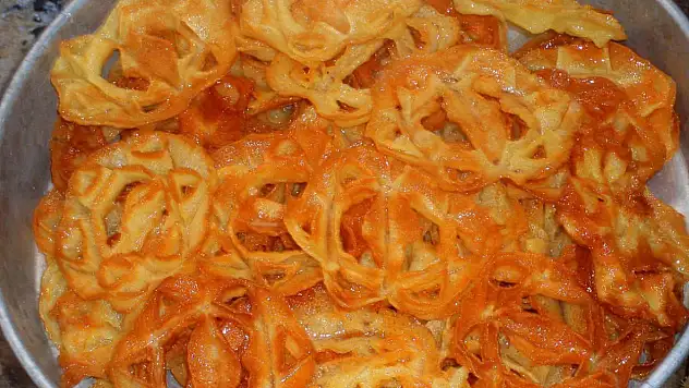 ÖDEMİŞ'İN EFSANE LEZZETİ: DİBİLE TATLISI