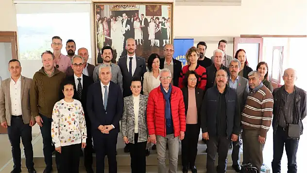 ÖDEMİŞ KENT KONSEYİ GENEL KURULUNDA İLÇENİN DEPREM RİSK DURUMU GÖRÜŞÜLDÜ