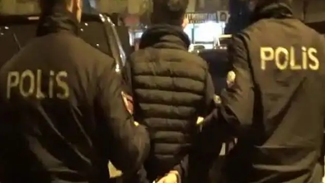 Ödemiş Polisi 10 Yıl Kesilmiş hapis cezası olan şahsı Kıskıvrak yakaladı.
