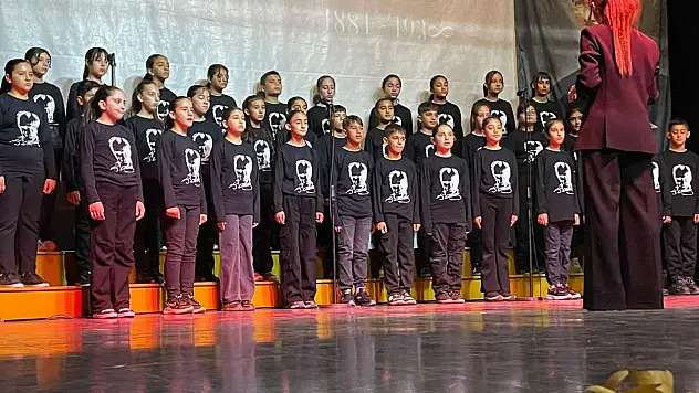 Ödemiş'te 10 Kasım'da Atatürk Saygı ve Minnetle Anıldı