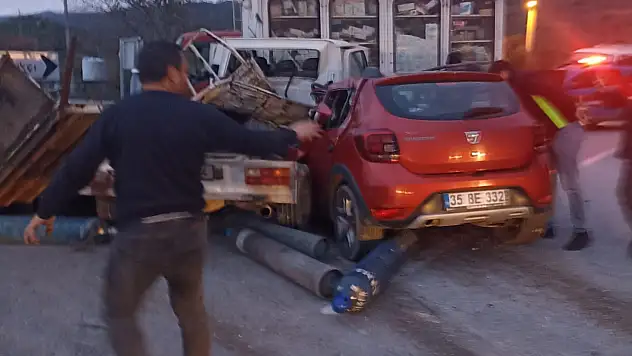 Ödemiş'te 3 araç çarpıştı: 2 Ölü