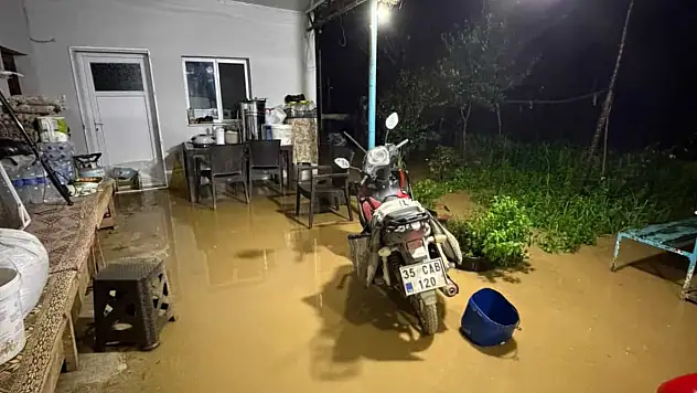 Ödemiş'te çiftlik sular altında