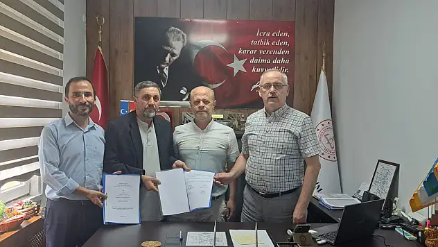 Ödemiş'te Hafızlık Proje Sınıfı İçin İmzalar Atıldı