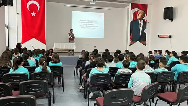 ÖDEMİŞ'TE VEREM VE HİJYEN EĞİTİMLERİ VERİLDİ