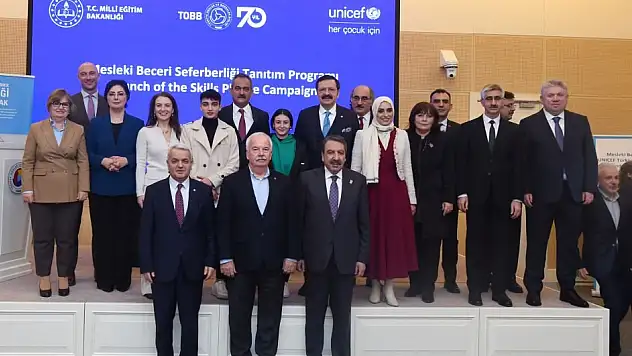 ÖDEMİŞ TİCARET BORSASI YÖNETİM KURULU BAŞKANI A.LATİF AKA MESLEKİ BECERİ SEFERBERLİĞİ LANSMANINDA