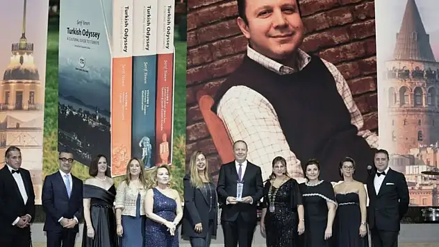 Ödemişli Rehber Şerif Yenen'e Çifte Ödül