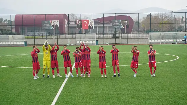 ÖDEMİŞSPOR GOL OLUP YAĞDI