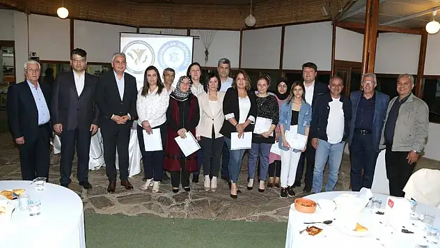 Ödemiş'te sayacılık kursunu bitirenler sertifikalarını aldı