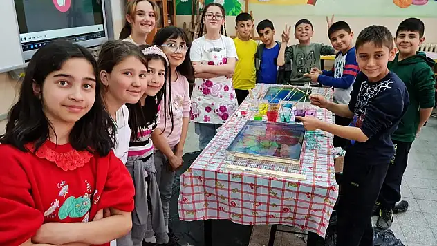 OKULUMUZDA CANLANAN SANAT: EBRU