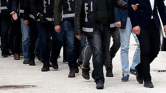 Çete operasyonunda gözaltı