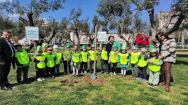 ORMAN HAFTASI'NDA FİDANLAR TOPRAKLA BULUŞTU