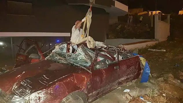 Otomobil kanala uçtu! 4 ölü, 3 yaralı