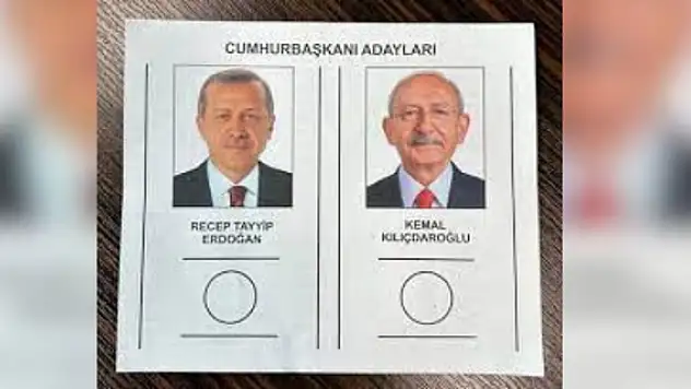 Polonya’da ikinci tur seçimleri için uzun kuyruklar dikkat çekti